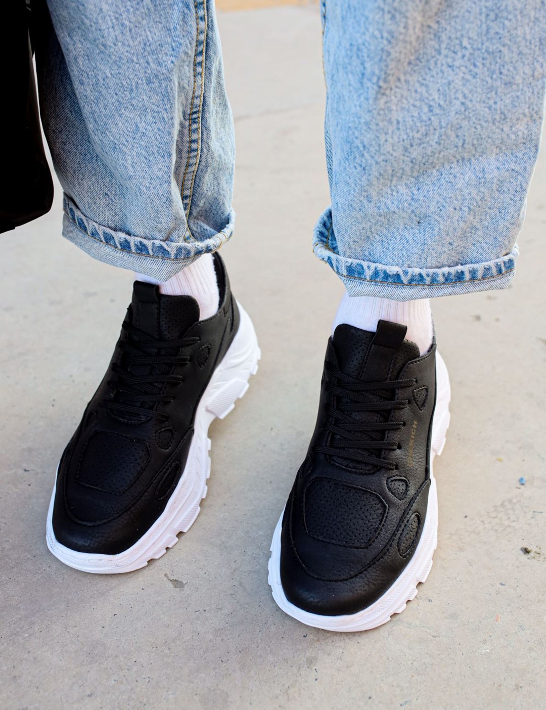 Ανδρικά ασπρόμαυρα Sneakers δερματίνη τρακτερωτή σόλα CH089M φωτογραφία